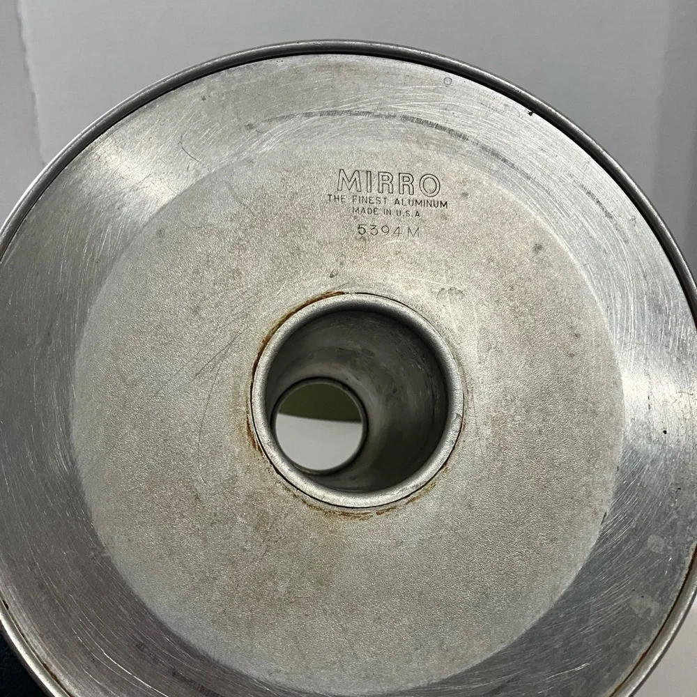 Vintage Mirro Aluminum Angel Food Cake Pan Green with Original Sticker
